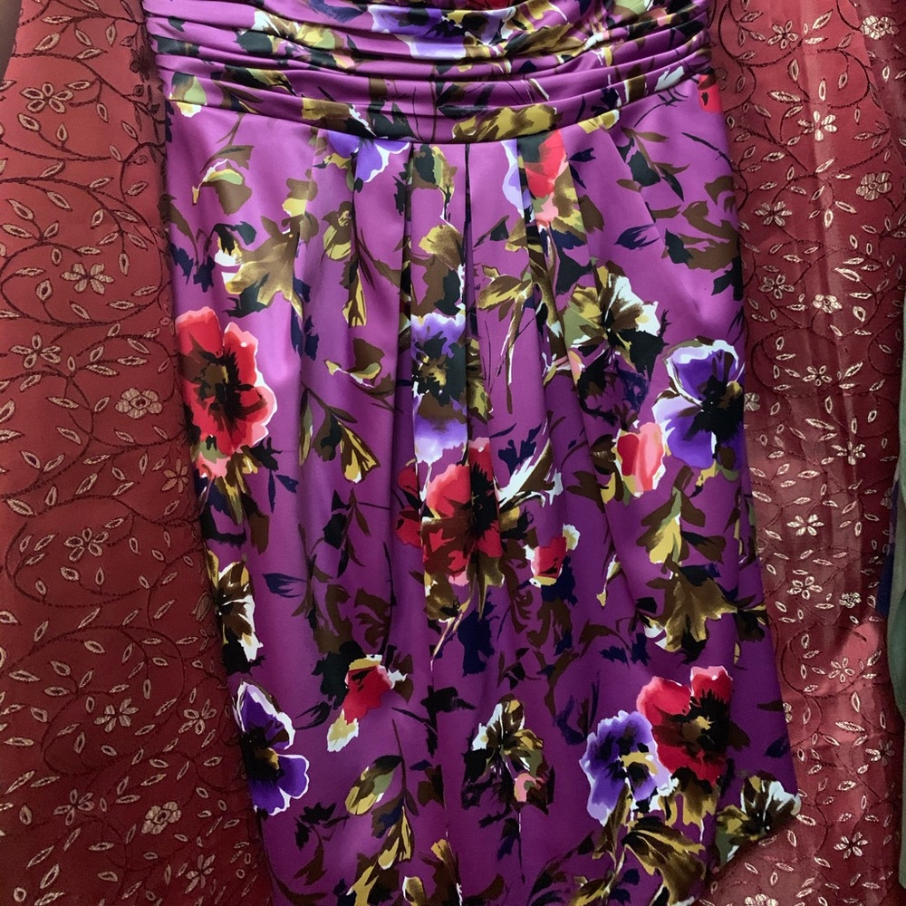 Dress - Picture 3 of 3